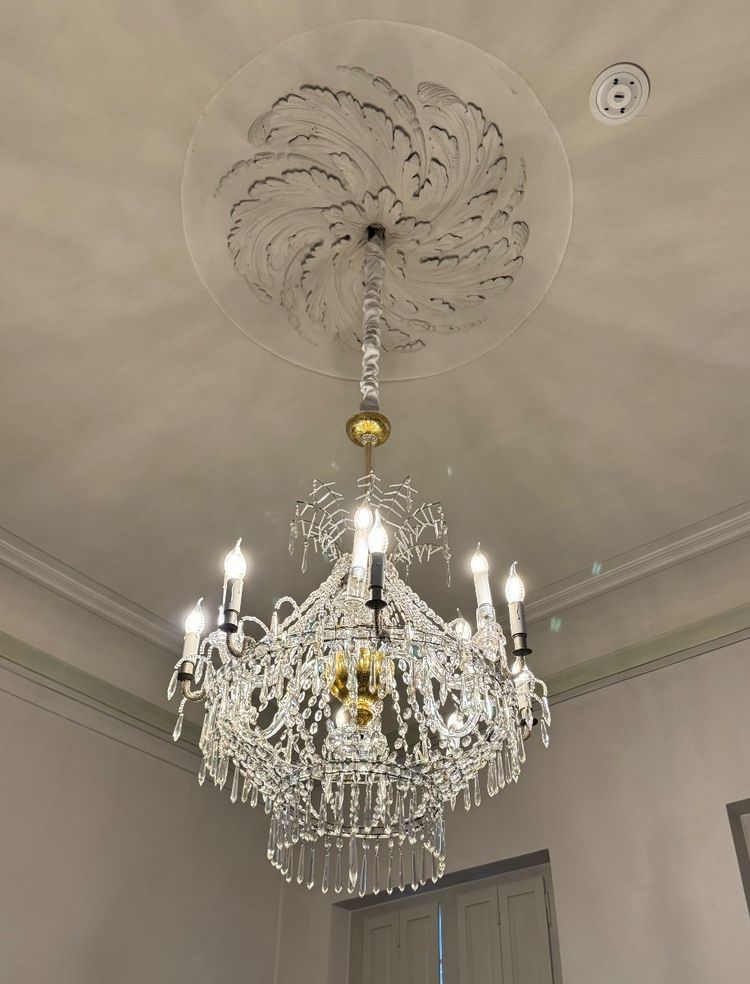 Cut Crystal Bead Bag Chandelier Circa 1800