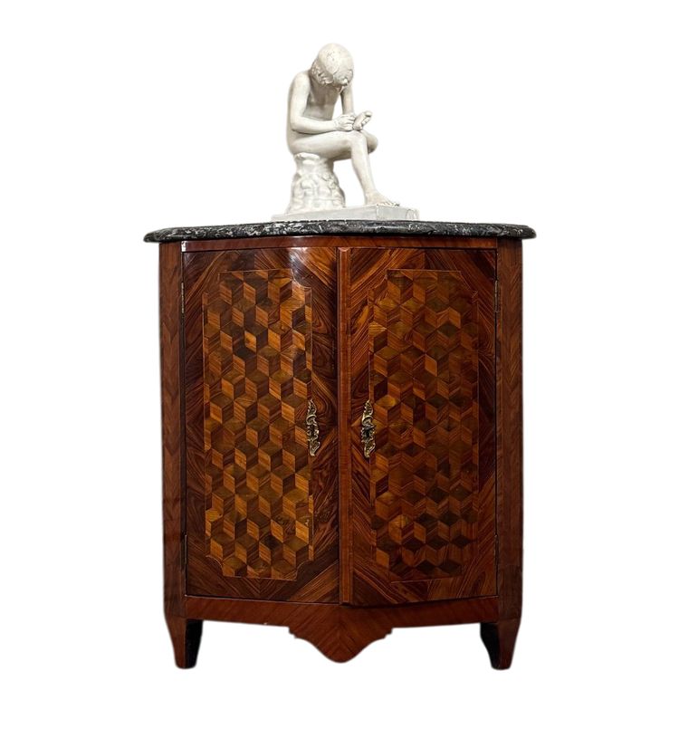 Encoignure Luigi XV, intarsio a cubo senza fondo, XVIII secolo