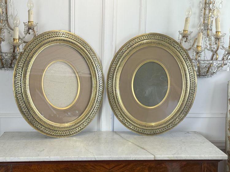 PAIRE DE GRANDS CADRES EPOQUE NAPOLEON III AVEC LES PASSES PARTOUT ET VITRES