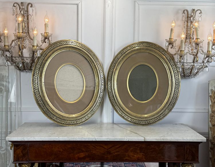 PAIRE DE GRANDS CADRES EPOQUE NAPOLEON III AVEC LES PASSES PARTOUT ET VITRES