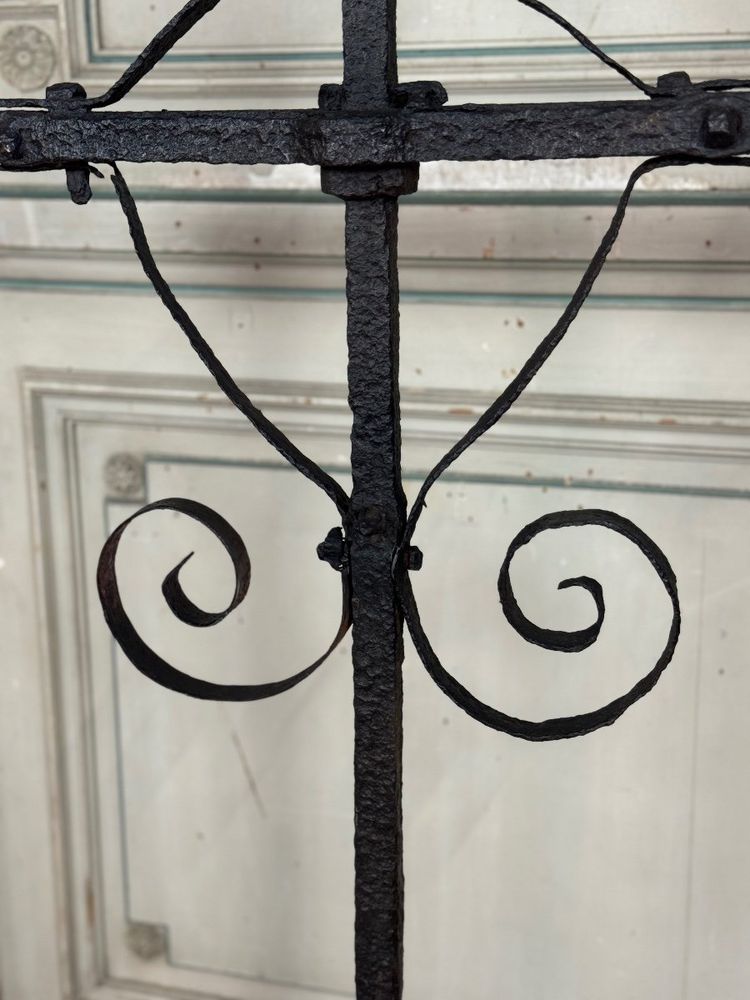 Croix En Fer Battu, XVIIIème Siècle