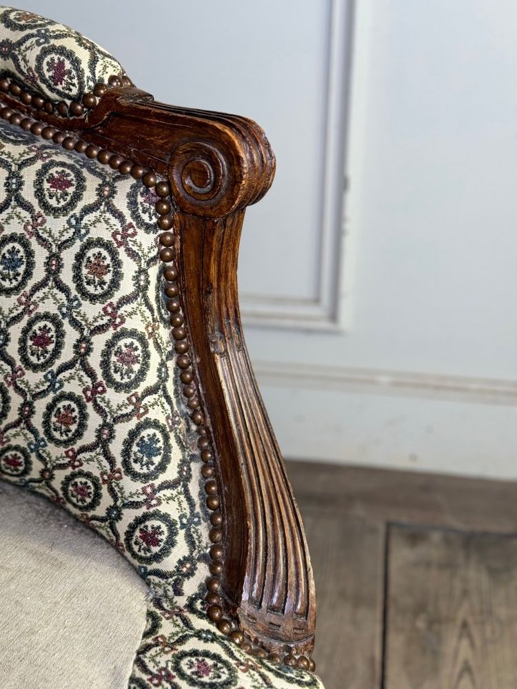 Louis XVI Carved Beech Basket Bench On 7 Legs 18th Century