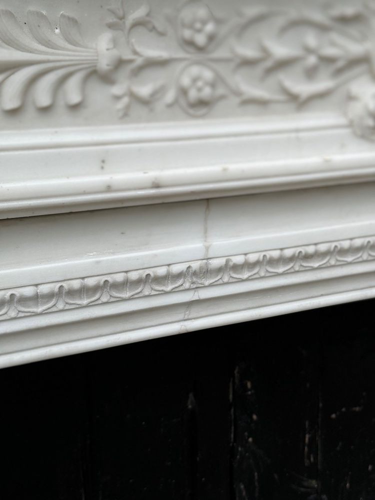 Kamin Im Stil Louis XVI Weißer Marmor Statuarisch Um 1880
