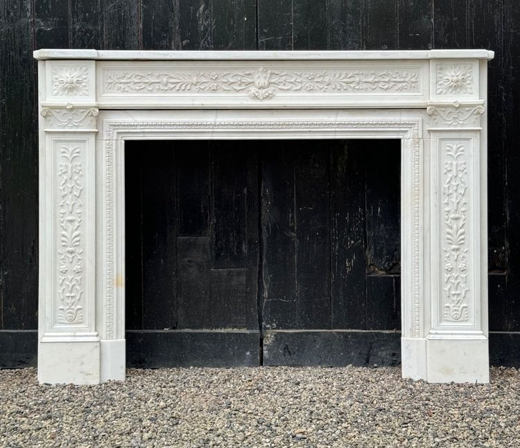 Kamin Im Stil Louis XVI Weißer Marmor Statuarisch Um 1880
