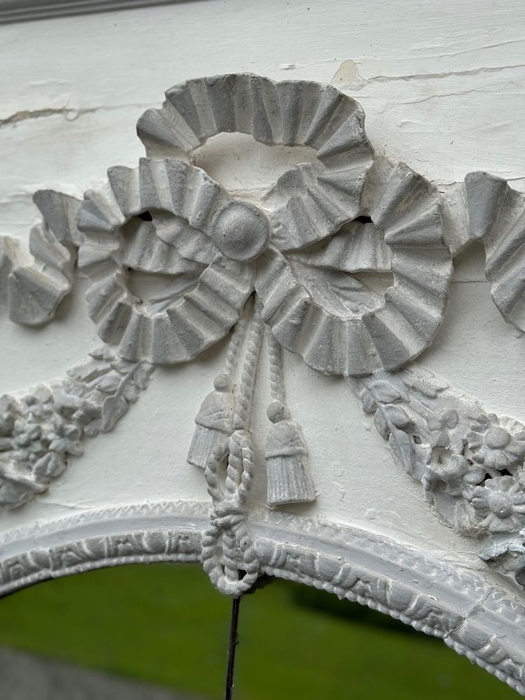 Miroir De Cheminée, Trumeau Louis XVI En Bois Sculpté Rechampi Blanc Et Gris, XVIIIème Siècle