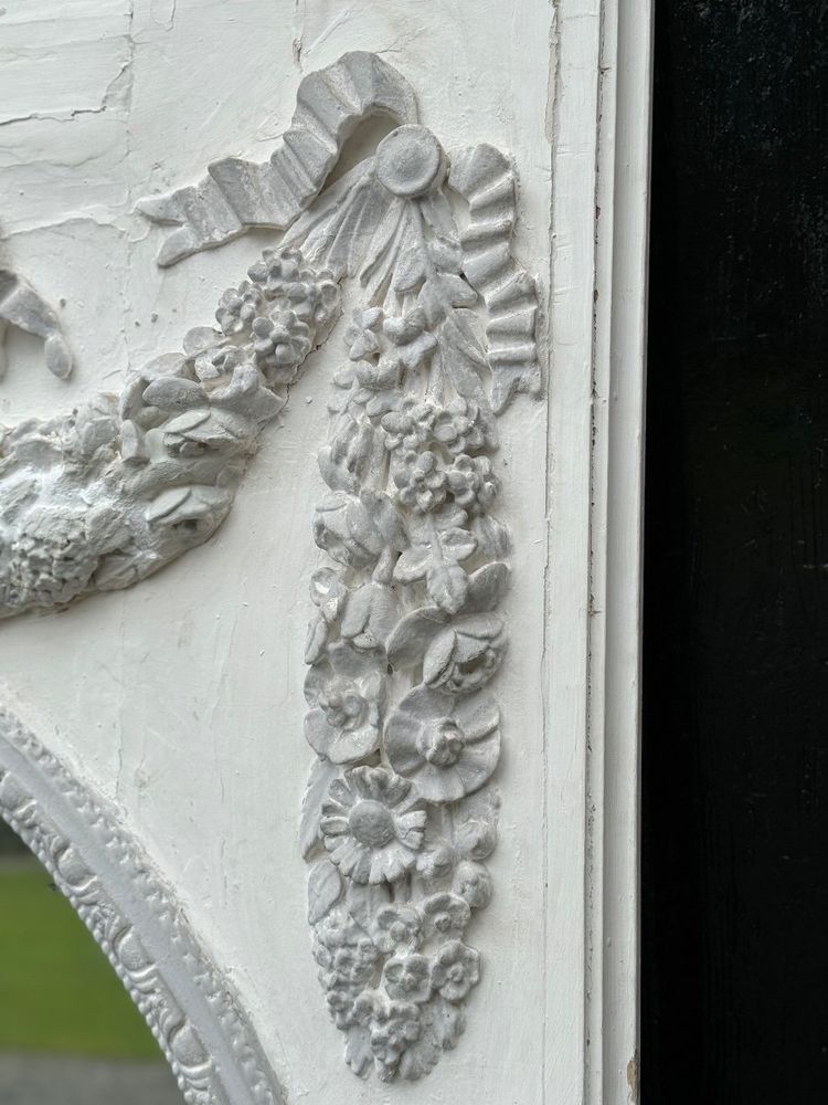 Miroir De Cheminée, Trumeau Louis XVI En Bois Sculpté Rechampi Blanc Et Gris, XVIIIème Siècle