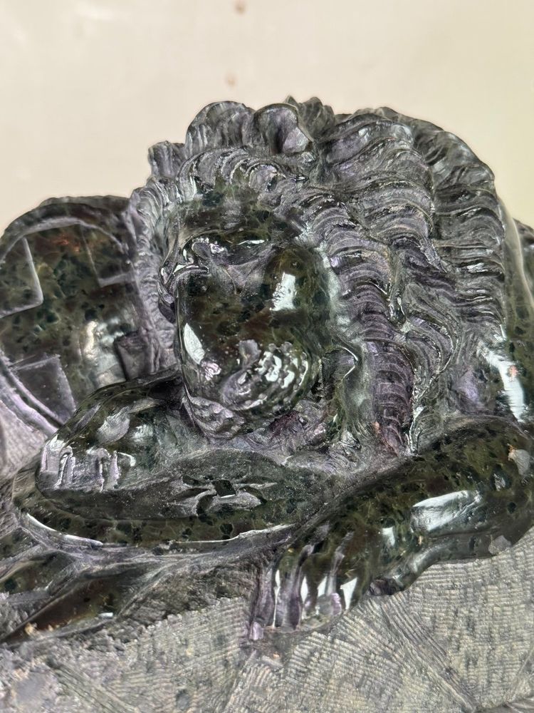 Scultura in marmo verde serpentino, Il leone di Lucerna di Bertel Thorvaldsen 1880 ca.
