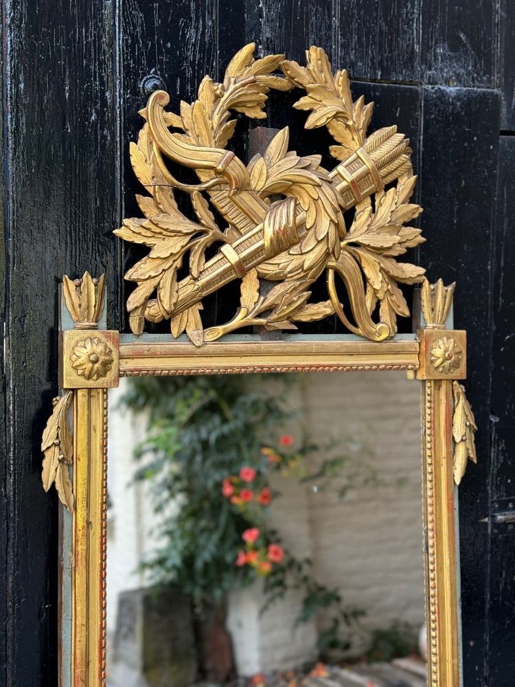Louis XVI Mirror in Carved and Gilded Wood, Late 18th Century