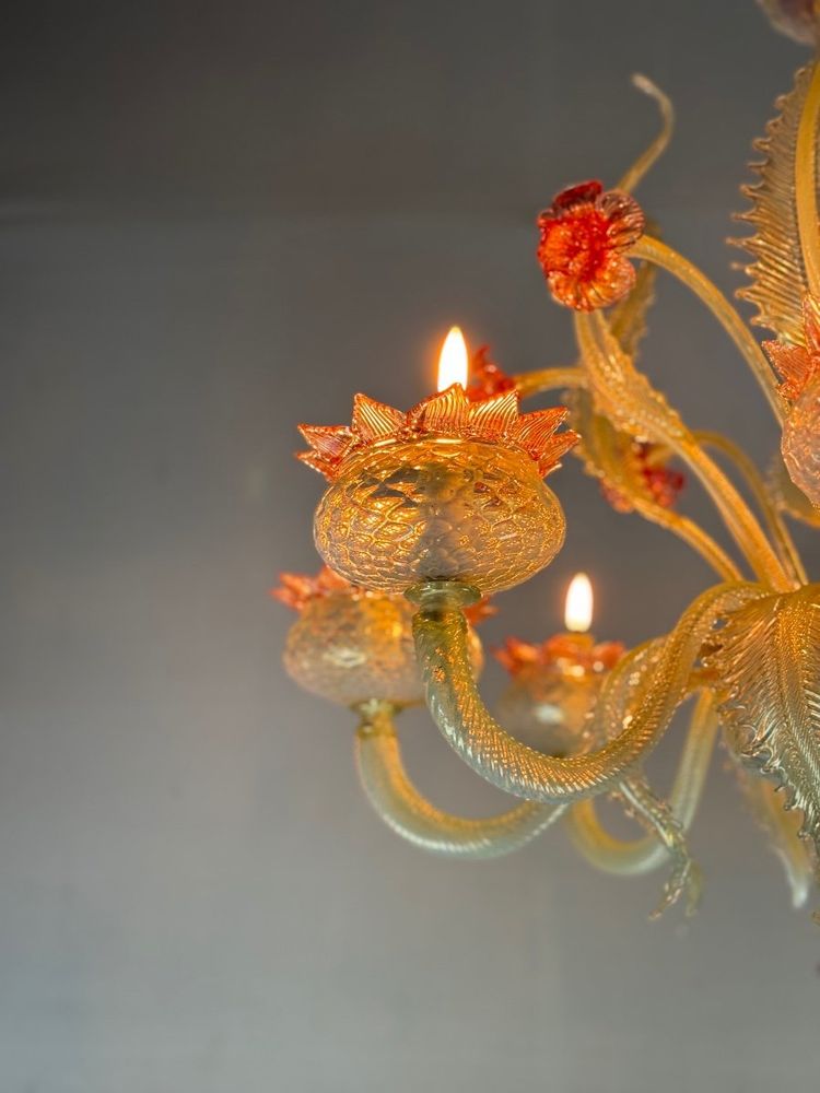 Venetian Chandelier in Opalescent, Gold and Red Murano Glass, 8 Light Arms Circa 1930
