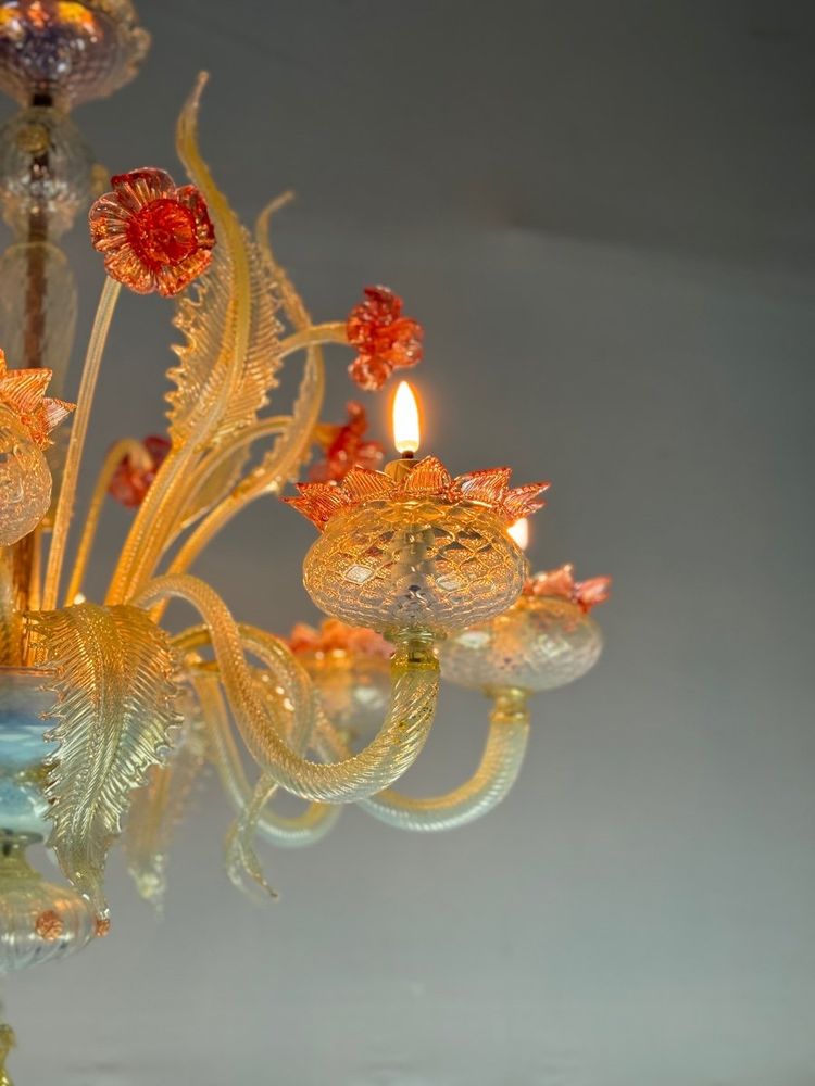 Venetian Chandelier in Opalescent, Gold and Red Murano Glass, 8 Light Arms Circa 1930
