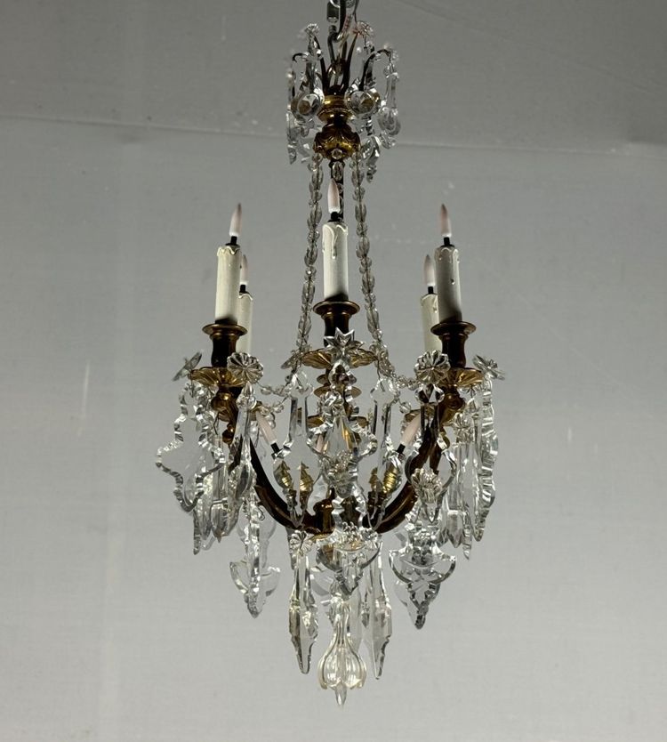 Käfig-Kronleuchter aus vergoldeter Bronze mit Anhängern aus geschliffenem Kristall, um 1900
