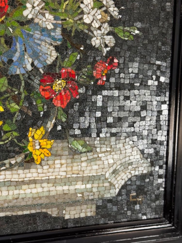 Stillleben mit Blumenstrauß, Glasmosaik, Monogramm Ch, um 1980