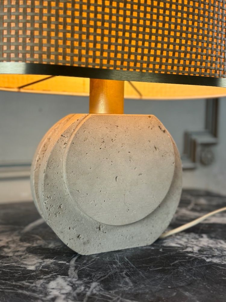 Lampe De Table Brutaliste En Travertin Vers 1980