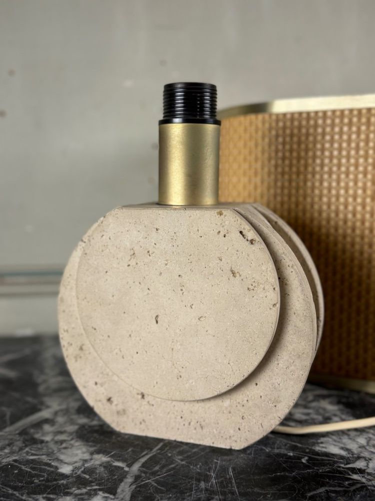 Lampe De Table Brutaliste En Travertin Vers 1980