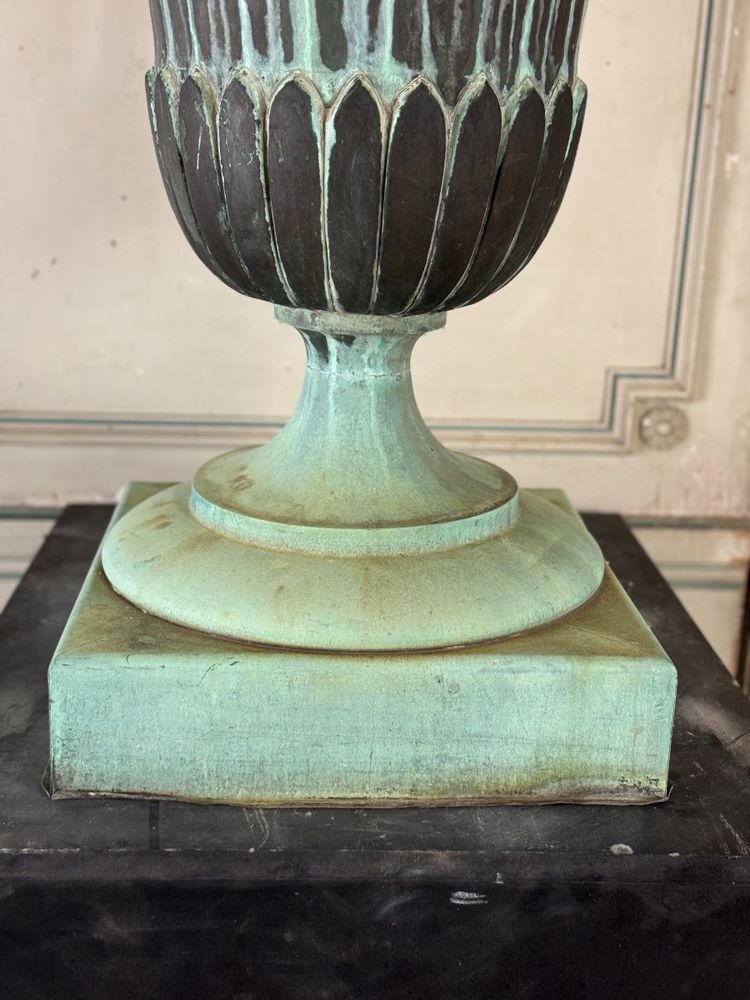 Terminale in rame, Urna decorativa, 1880 circa