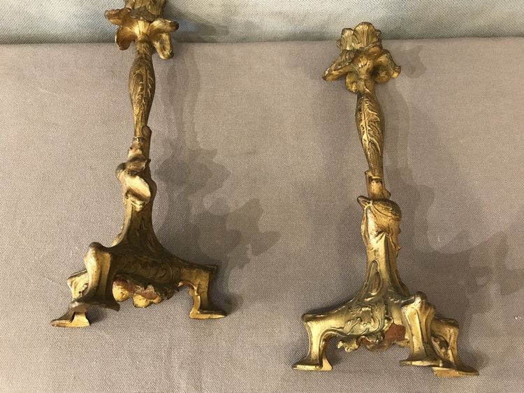 Paire de bougeoirs ancien en régule doré d'époque 19 ème 