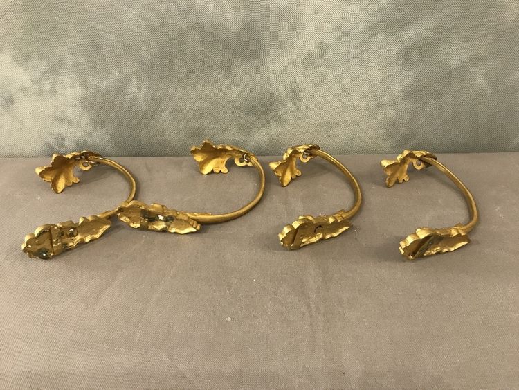 Ensemble de 4 embrasses en bronze doré d'époque 19 ème de style Louis XV 