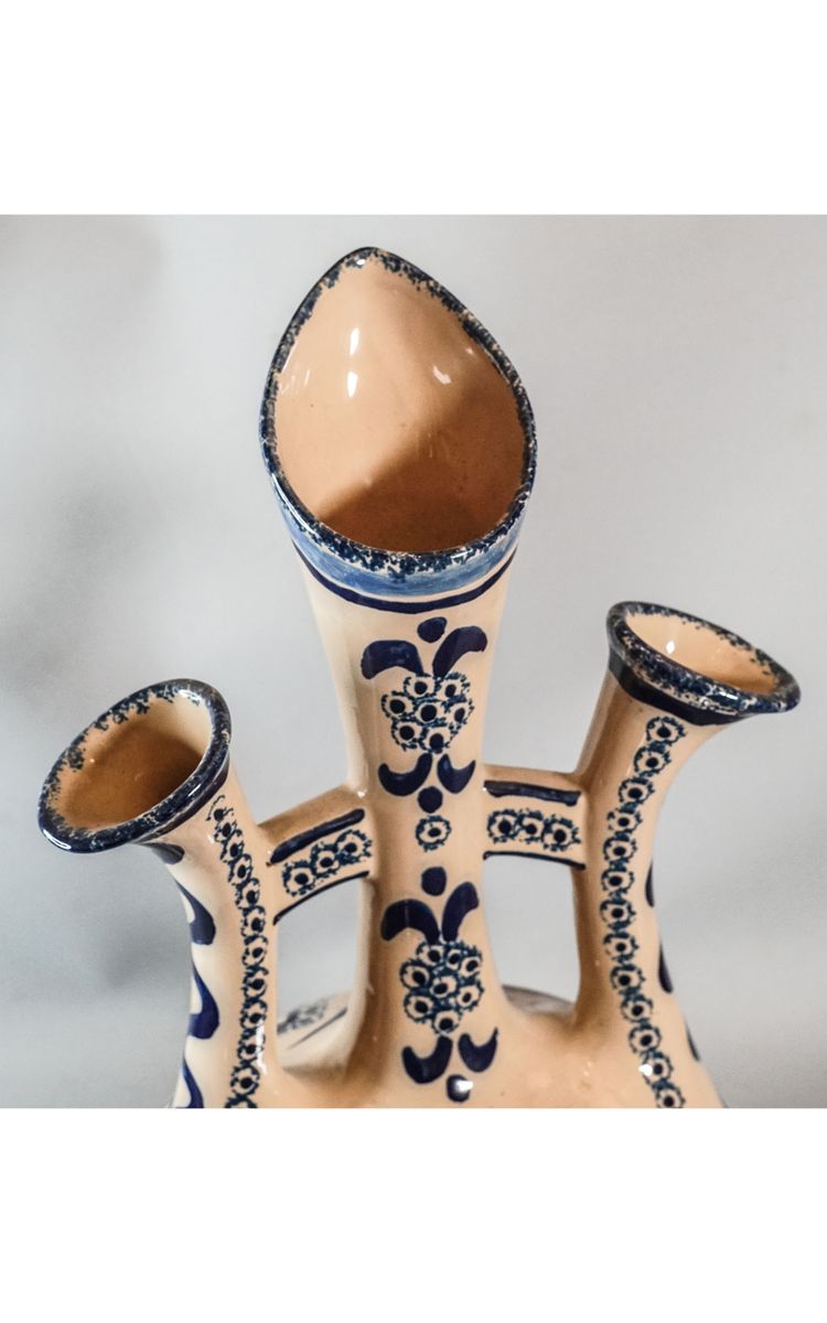 HENRIOT, QUIMPER, Vase