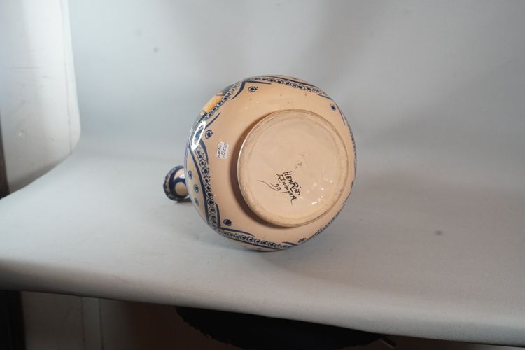 HENRIOT, QUIMPER, Vase