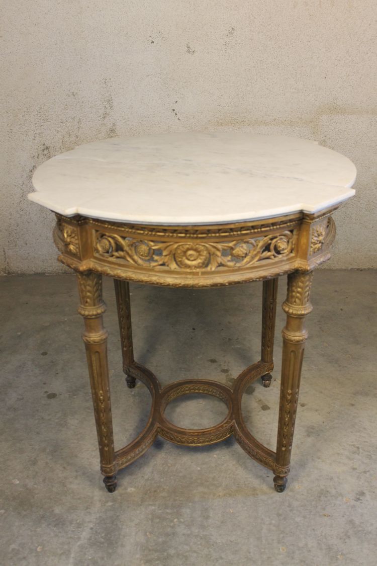 Table guéridon en bois sculpté doré de style Louis XVI époque 19ème
