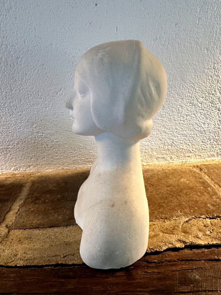 Busto in gesso di Eleonora d'Aragona