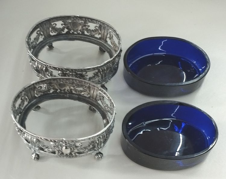 Coppia di saliere in argento del XIX secolo