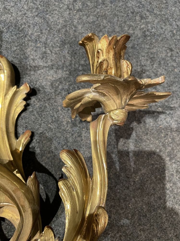 Coppia di applique in bronzo in stile Luigi XV