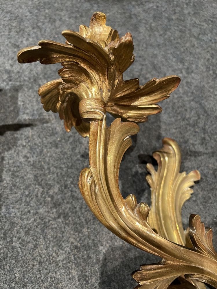 Coppia di applique in bronzo in stile Luigi XV