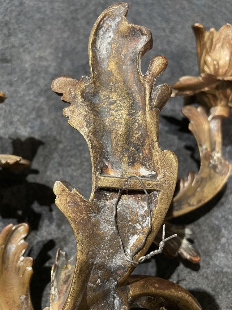 Coppia di applique in bronzo in stile Luigi XV