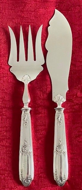 Set à servir le poisson de style Louis XV en argent massif et métal argenté d'époque fin XIXème