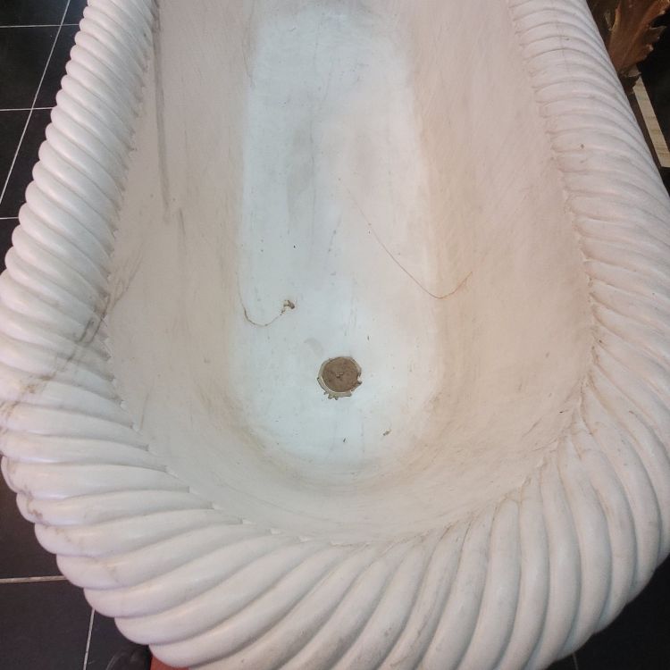 Marble bathtub, early/mid 19th century