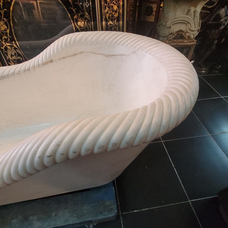 Marble bathtub, early/mid 19th century