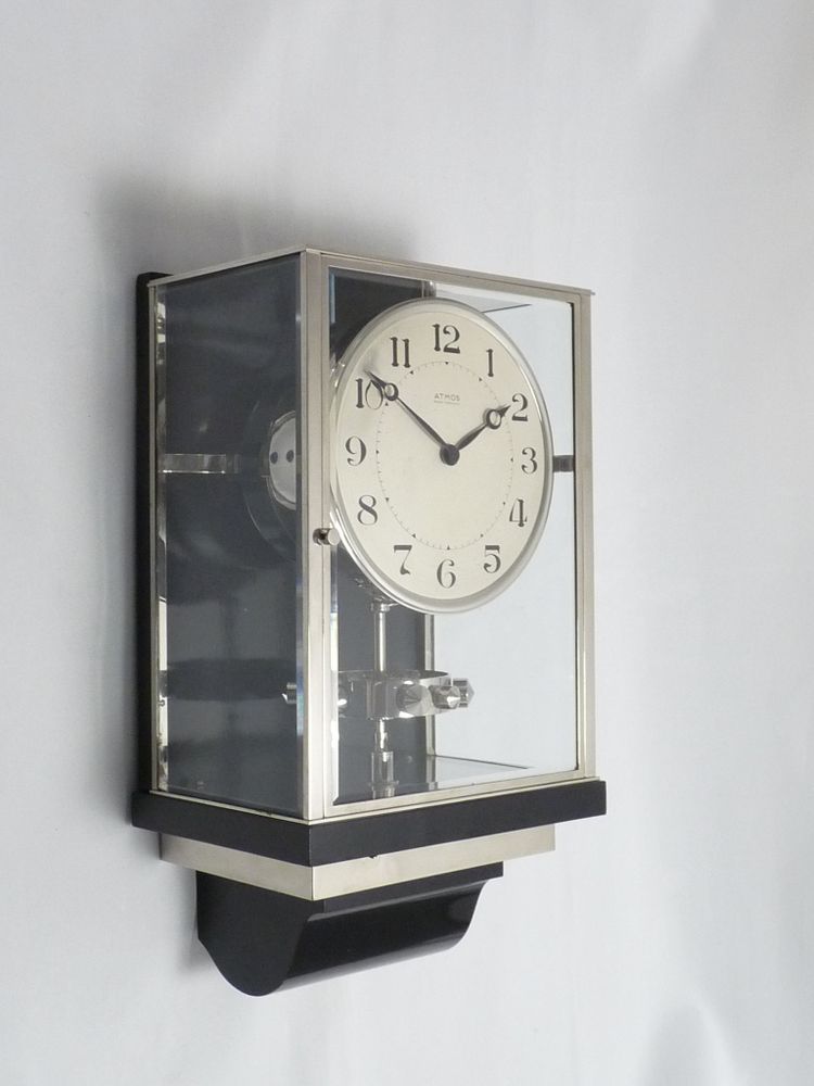 Atmos wall clock by Jean Léon Reutter