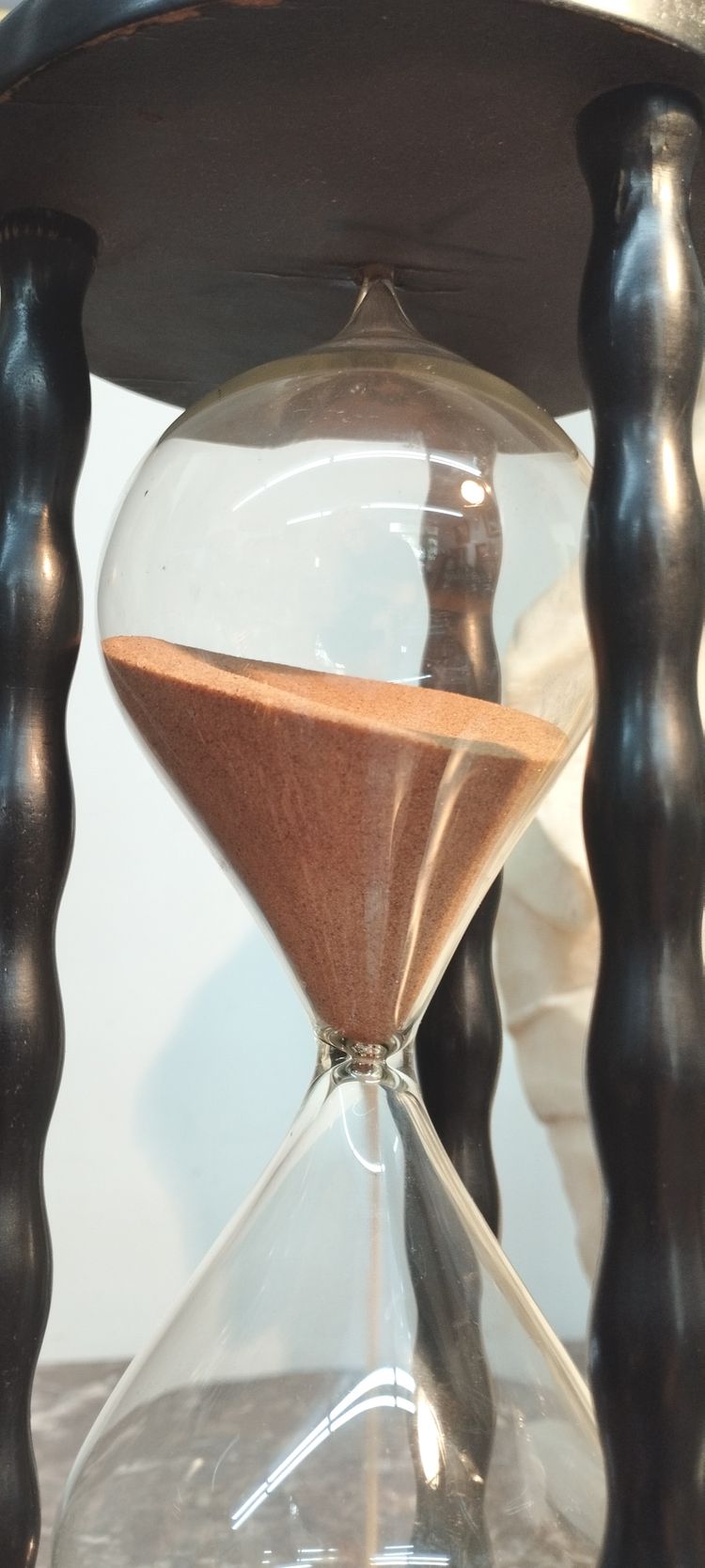 Sablier en verre et bois noirci  XIX