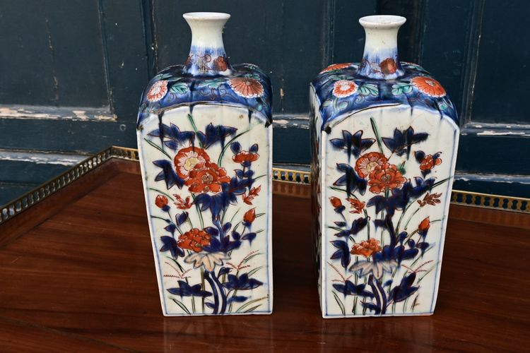 Cina XVIII coppia di bottiglie di sakè, decorazione Imari, porcellana