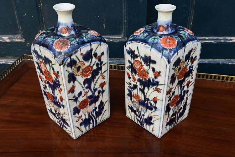 Cina XVIII coppia di bottiglie di sakè, decorazione Imari, porcellana