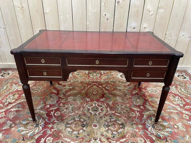 Scrivania piatta di stile Louis XVI e pelle rossa