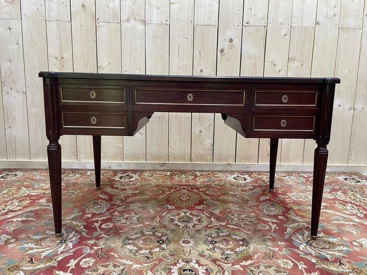 Scrivania piatta di stile Louis XVI e pelle rossa