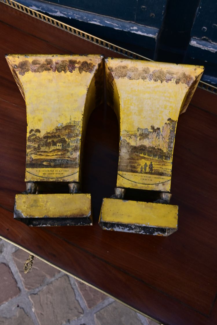 pair of planters in Italian-style sheet metal, Empire period work
