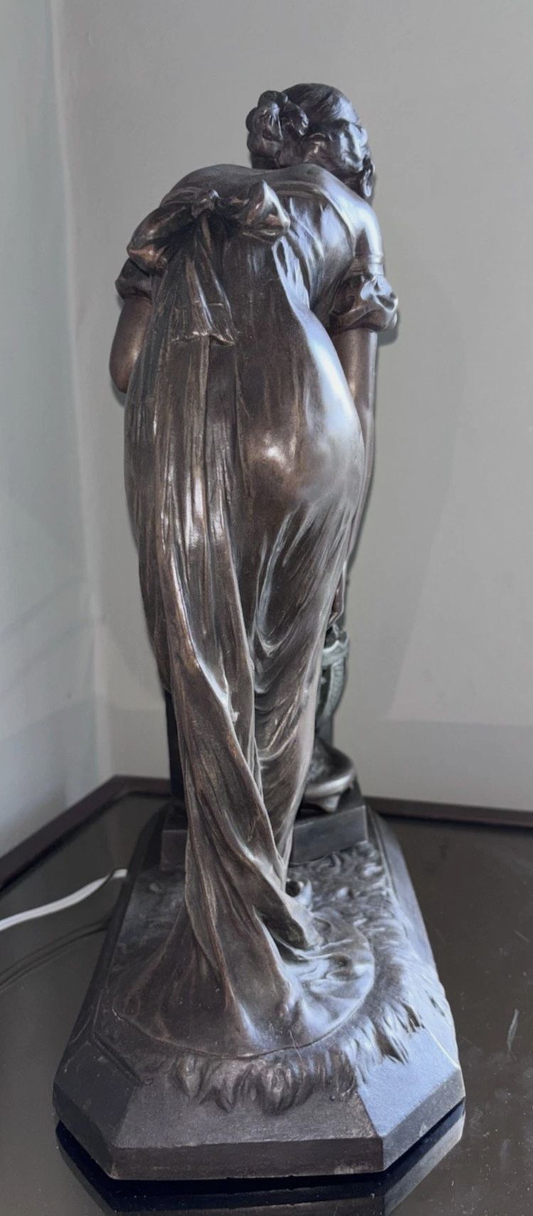 CAUSSÉ Julien (1869-1909) Woman at the fountain Large Art Nouveau night light Spelter Signed