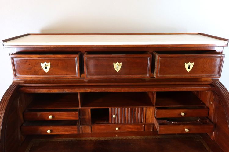 Bureau cylindre style Louis XVI en acajou XIXème siècle