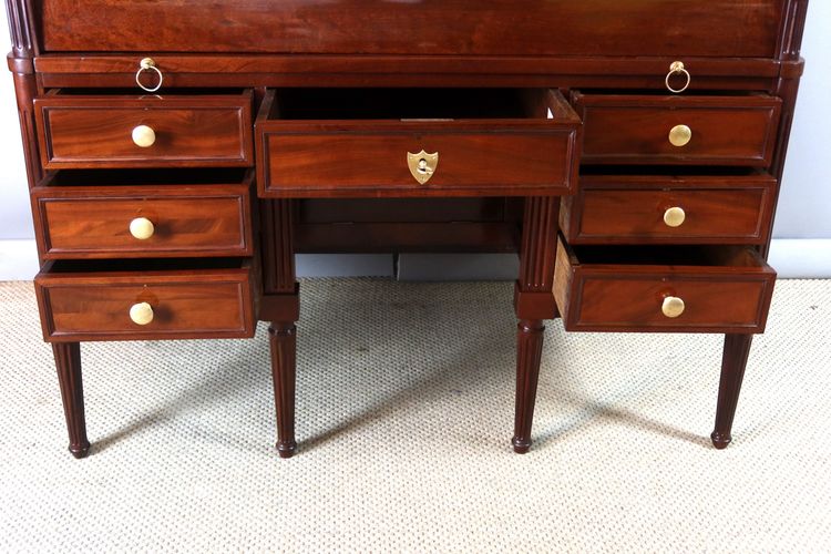 Bureau cylindre style Louis XVI en acajou XIXème siècle