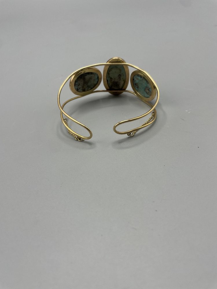 Bracciale rigido in oro con 3 cabochon di turchese