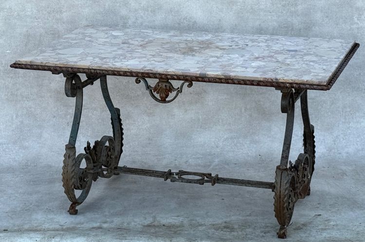 Merceris taste coffee table