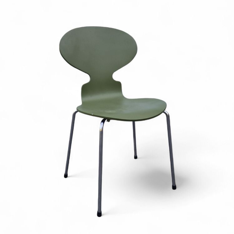 Série de 4 chaises "Fourmi" modèle 3107 par Arne Jacobsen pour Fritz Hansen, Danemark 