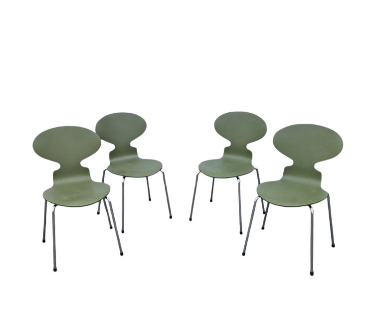 Série de 4 chaises "Fourmi" modèle 3107 par Arne Jacobsen pour Fritz Hansen, Danemark 