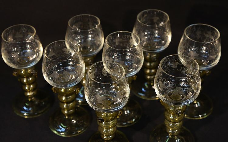Set of 7 liqueur glasses