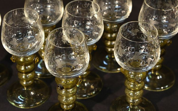 Set of 7 liqueur glasses