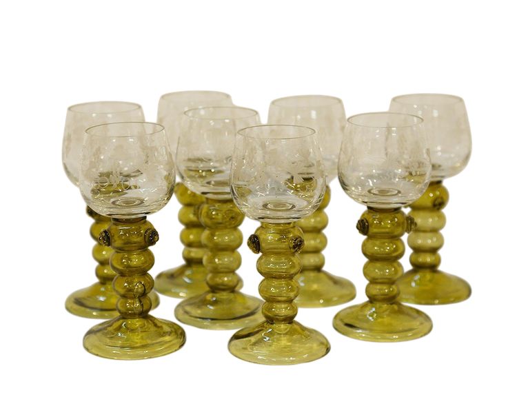 Set of 7 liqueur glasses