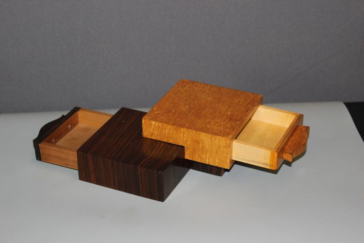 Art Deco Maple and Rosewood Smoker's Box